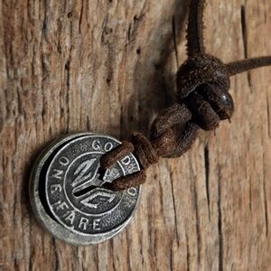 VINTAGE Abercrombie & Fitch leather necklace - RARE